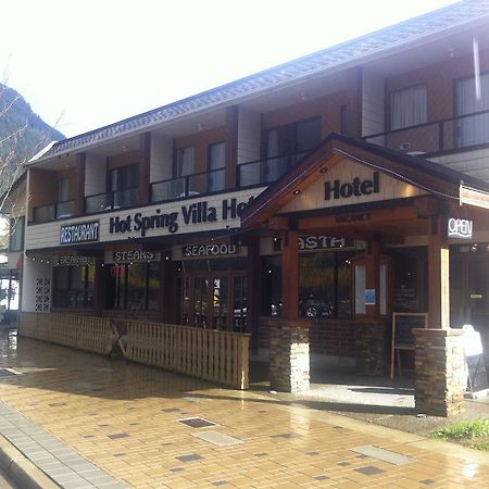 Spring Villa Hotel Harrison Hot Springs Bagian luar foto