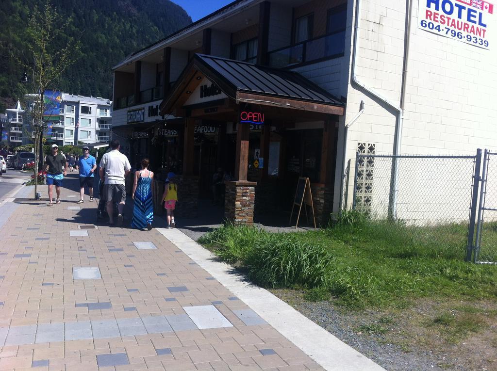 Spring Villa Hotel Harrison Hot Springs Bagian luar foto