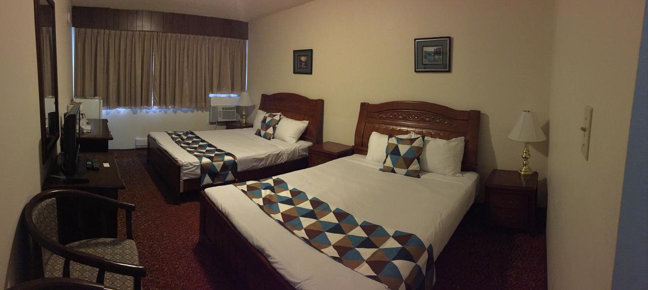Spring Villa Hotel Harrison Hot Springs Bagian luar foto