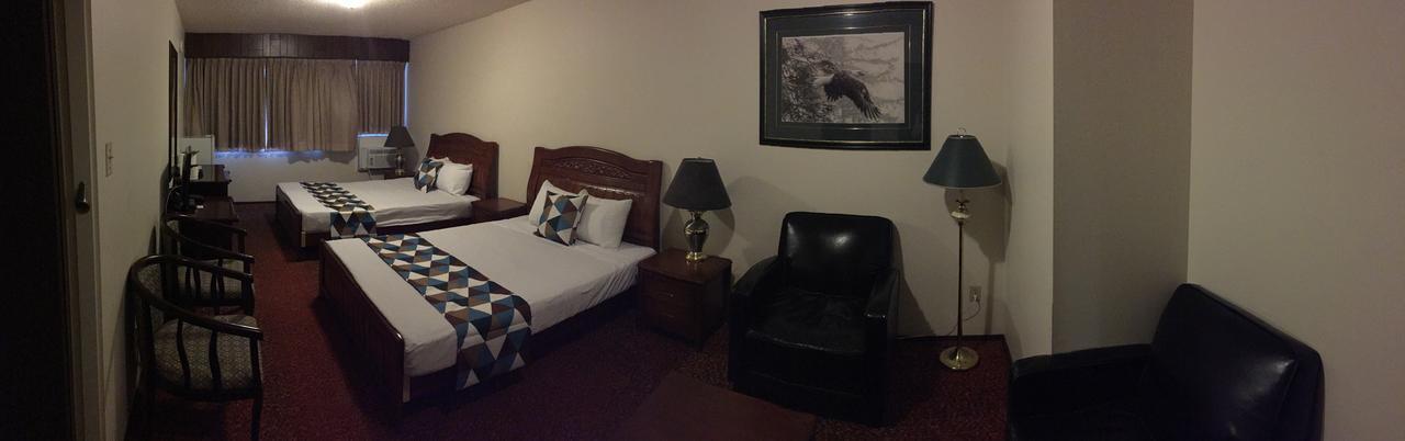 Spring Villa Hotel Harrison Hot Springs Bagian luar foto