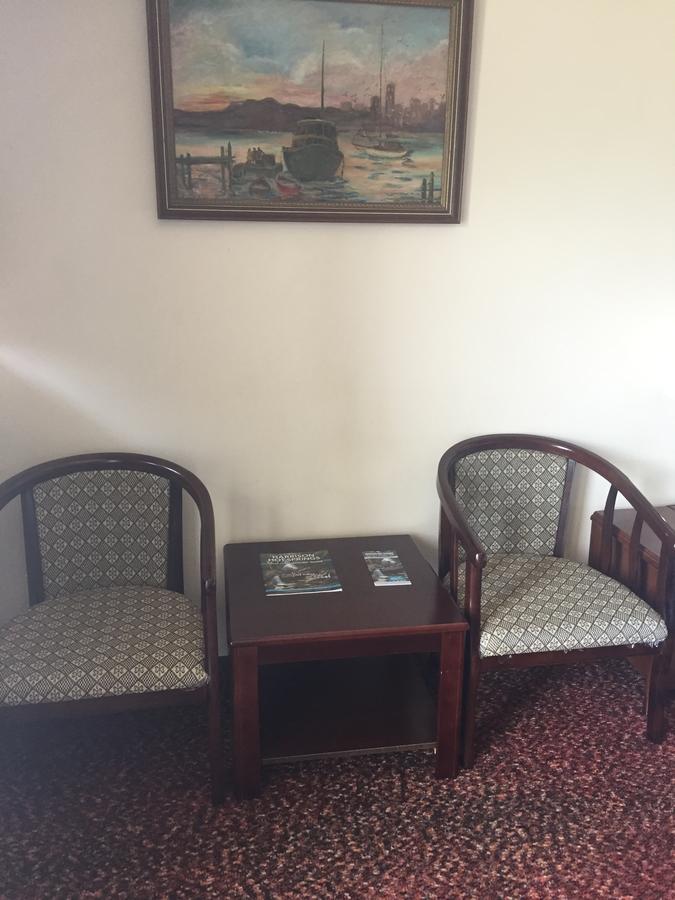 Spring Villa Hotel Harrison Hot Springs Bagian luar foto