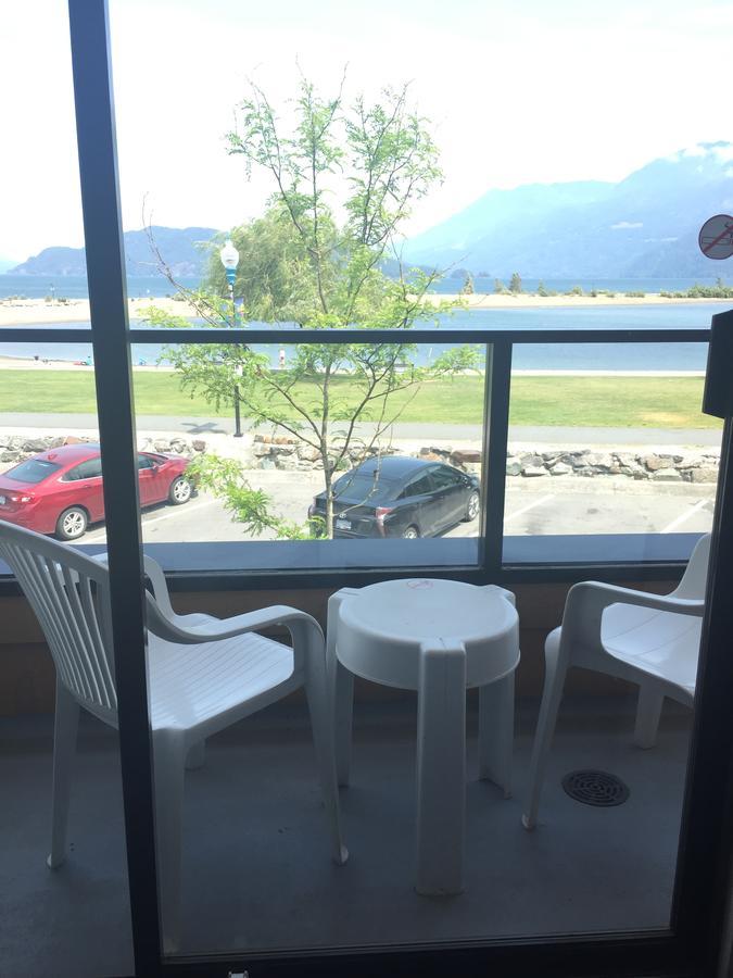 Spring Villa Hotel Harrison Hot Springs Bagian luar foto