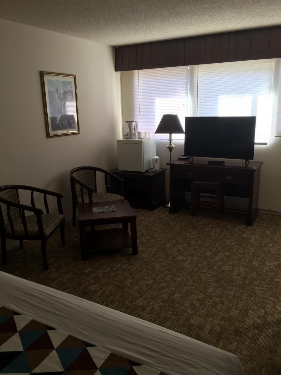 Spring Villa Hotel Harrison Hot Springs Bagian luar foto