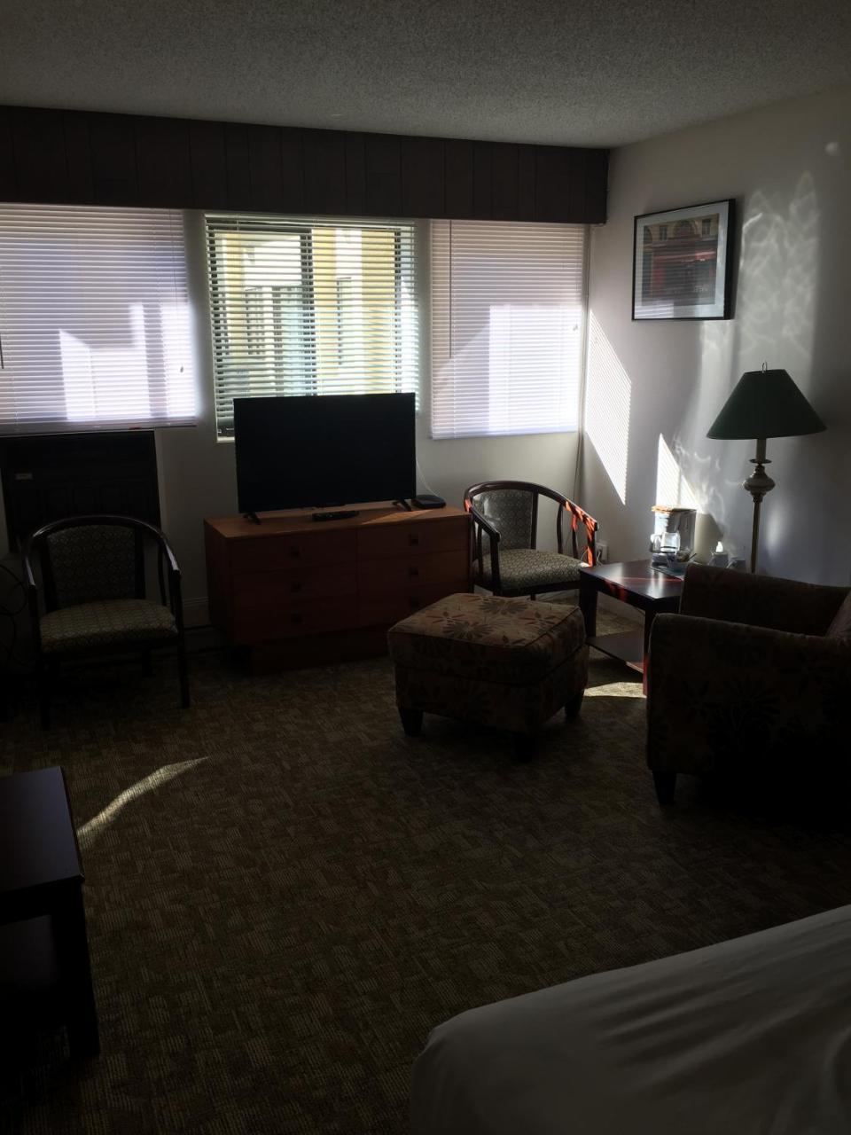 Spring Villa Hotel Harrison Hot Springs Bagian luar foto